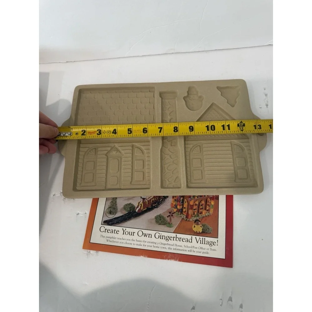 VTG Pampered Chef Stoneware Gingerbread House Mold Family Heritage #1800 USA
